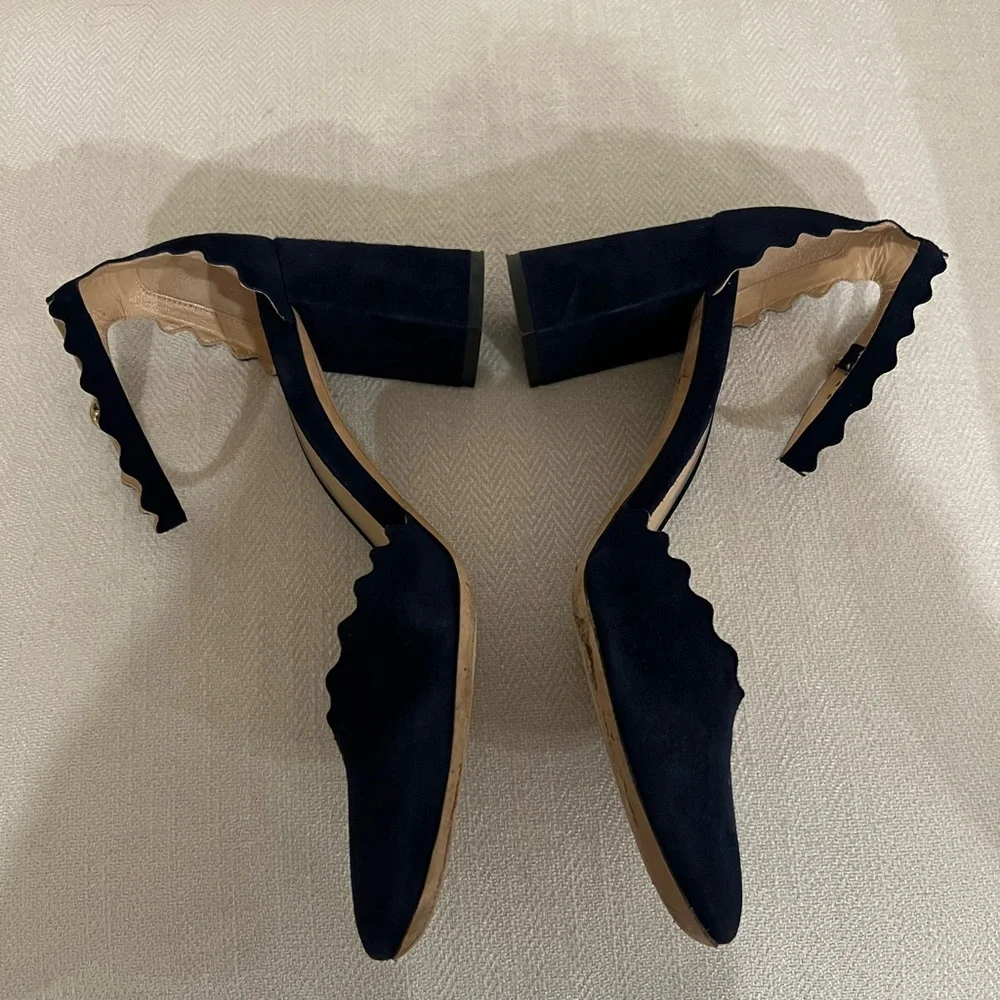 Chloé Navy Scalloped Suede Block Heel Pump